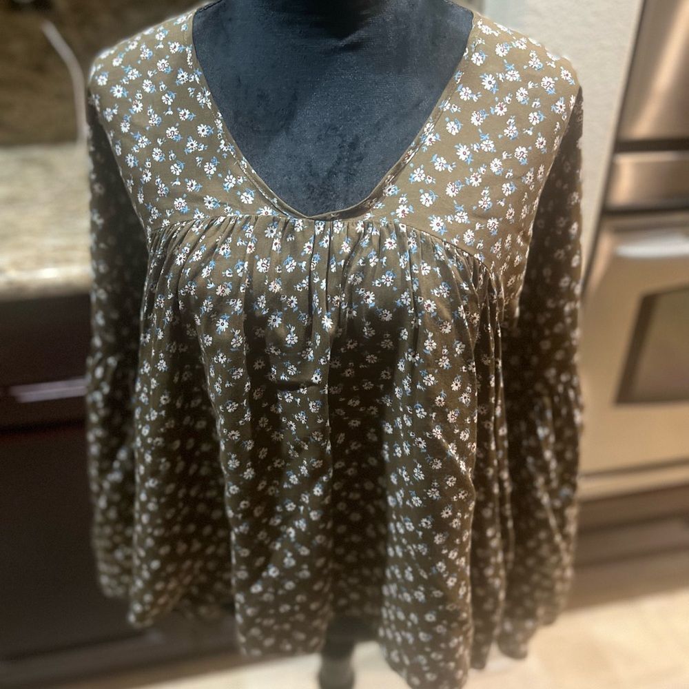 For Good Olive green Floral Collarless Peasant Blouse Top